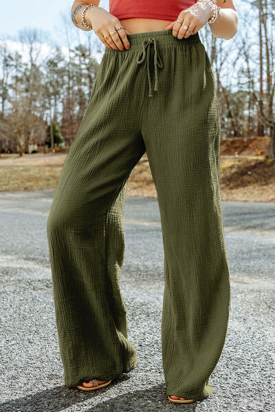 Pantalones anchos con textura atada