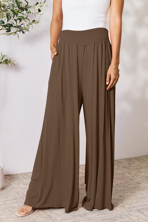 Pantalones anchos con cinturilla ancha y fruncidos de tamaño completo de Double Take
