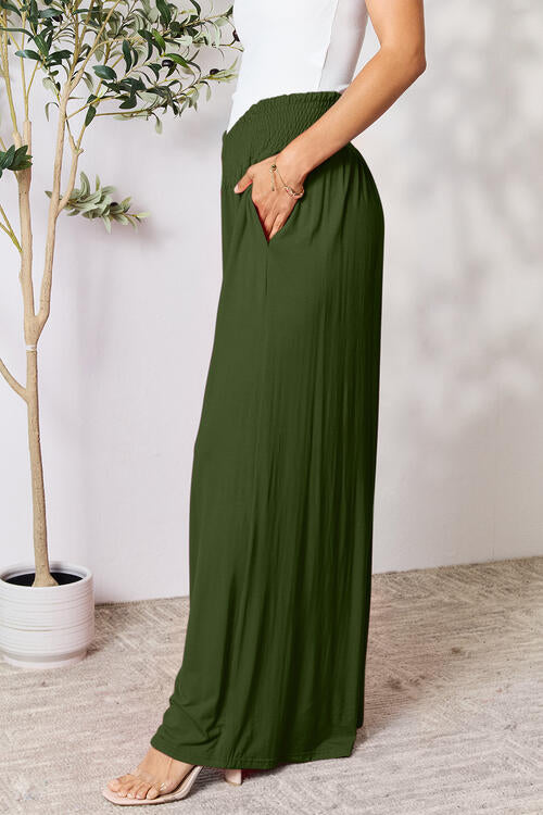 Pantalones anchos con cinturilla ancha y fruncidos de tamaño completo de Double Take
