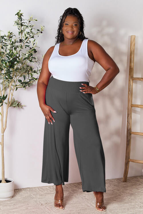Pantalones anchos con cinturilla ancha y fruncidos de tamaño completo de Double Take