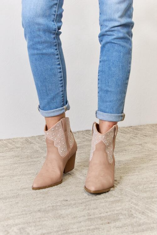 أحذية راعية البقر للكاحل من حجر الراين من شركة East Lion Corp