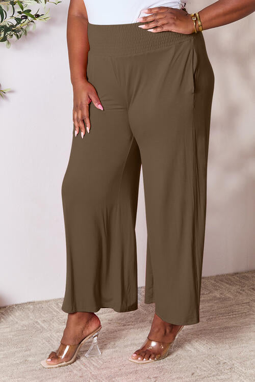 Pantalones anchos con cinturilla ancha y fruncidos de tamaño completo de Double Take